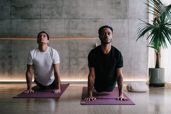 Top 5 des raisons pour débuter le yoga quand on est un homme